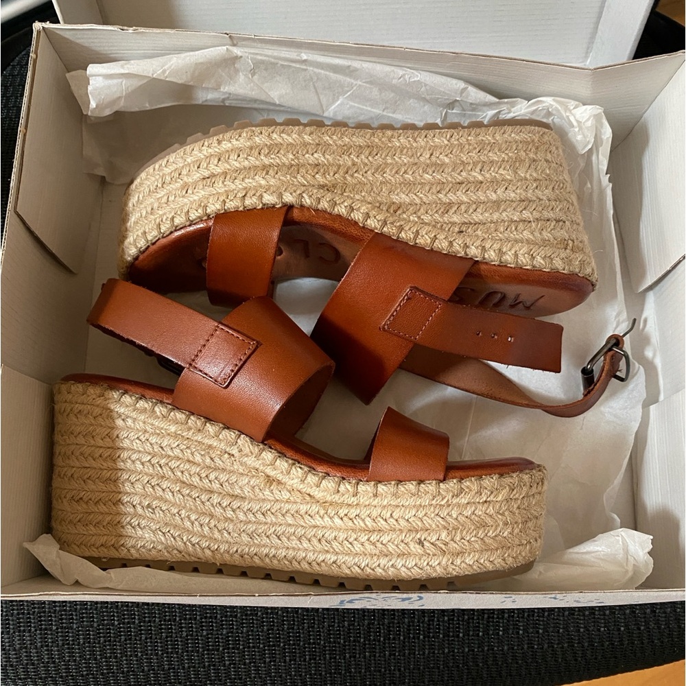 MUSSE & CLOUD Leather Espadrille Platform Sandals - Picture 6 of 10
